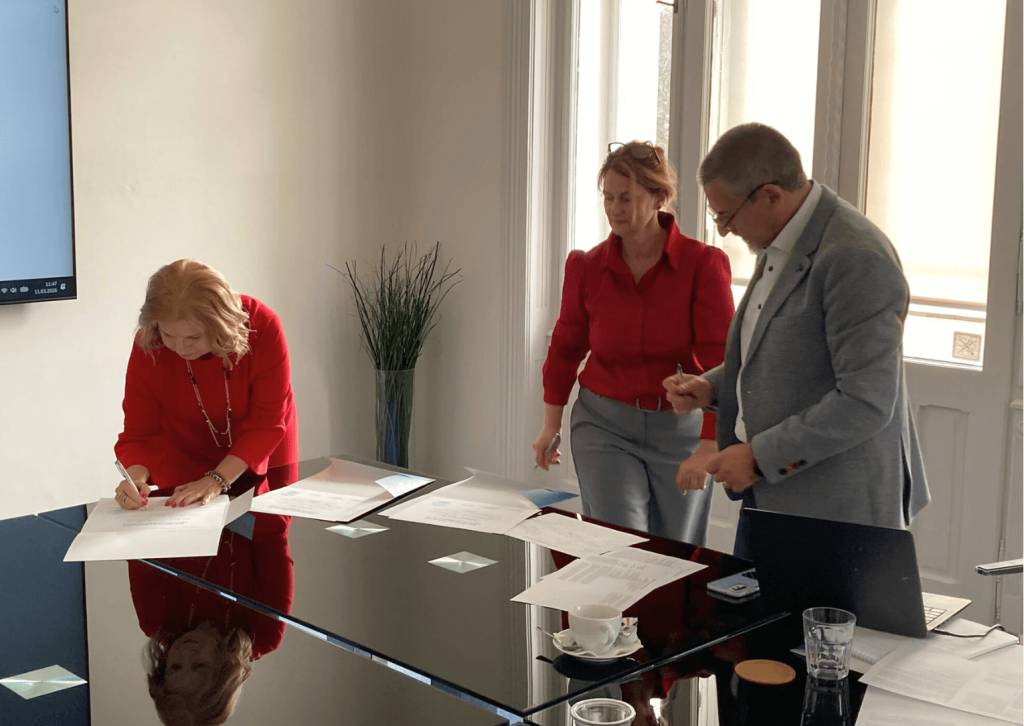 obhajoby 7 | Noví absolventi MBA a DBA: Gratulujeme k excelentným obhajobám